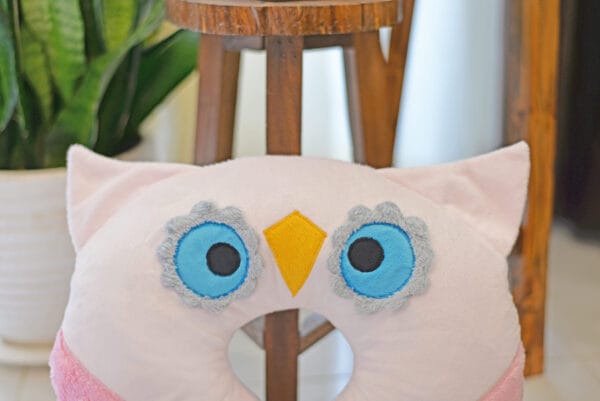 بالشت دورگردنی فانتزی طرح جغد دانا