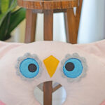 بالشت دورگردنی فانتزی طرح جغد دانا